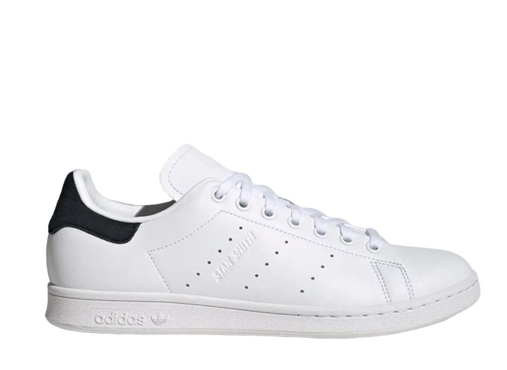 アディダス スタンスミス "フットウェアホワイト/コアブラック"
