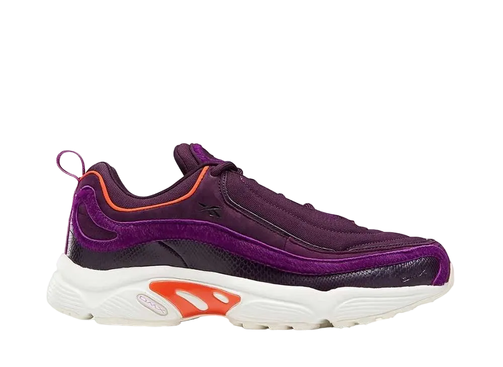 ガールズ オン キックス × リーボック デイトナ ディーエムエックス "チョーク"