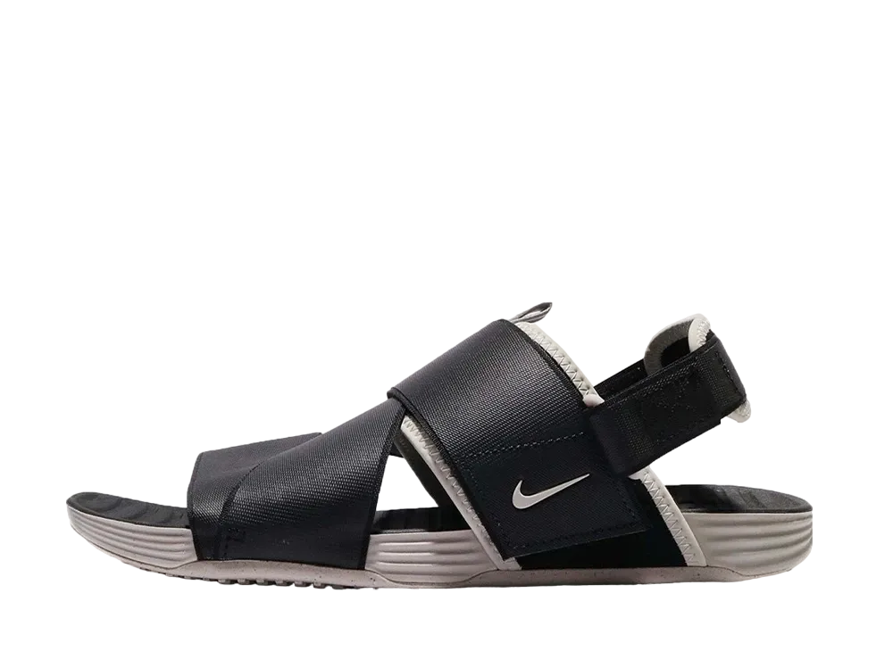 ナイキ ジグザグ ソーラーソフト サンダル "ブラック/ライト グレー"