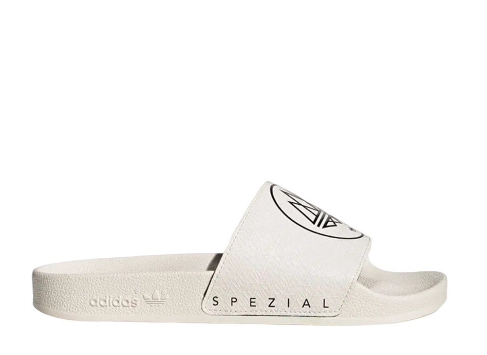 アディダス アディレッタ SPZL スライド "チョークホワイト/コアブラック"