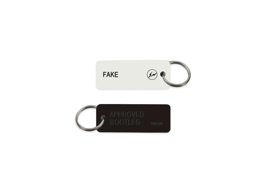 FRAGMENT FAKE Keytag "Light Grey"