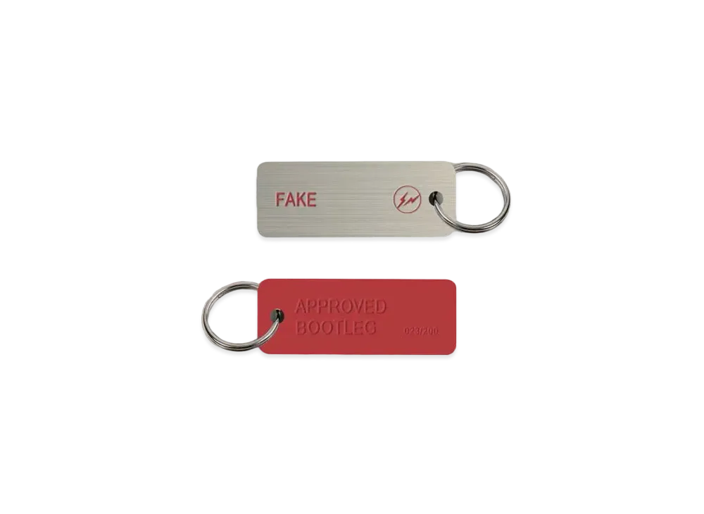 FRAGMENT FAKE Keytag "Steel"