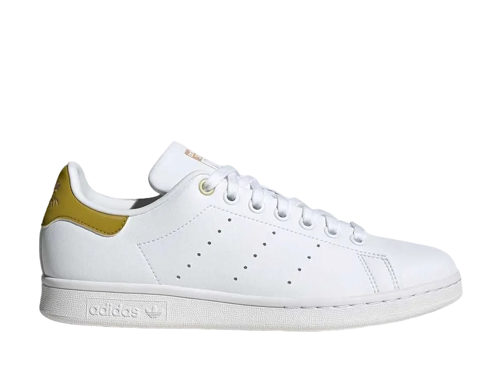 アディダス スタンスミス "フットウェア ホワイト/パルス オリーブ/マジック ベージュ"