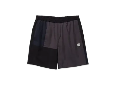 UNDEFEATED Icon Badge Short - 50065 "Black"