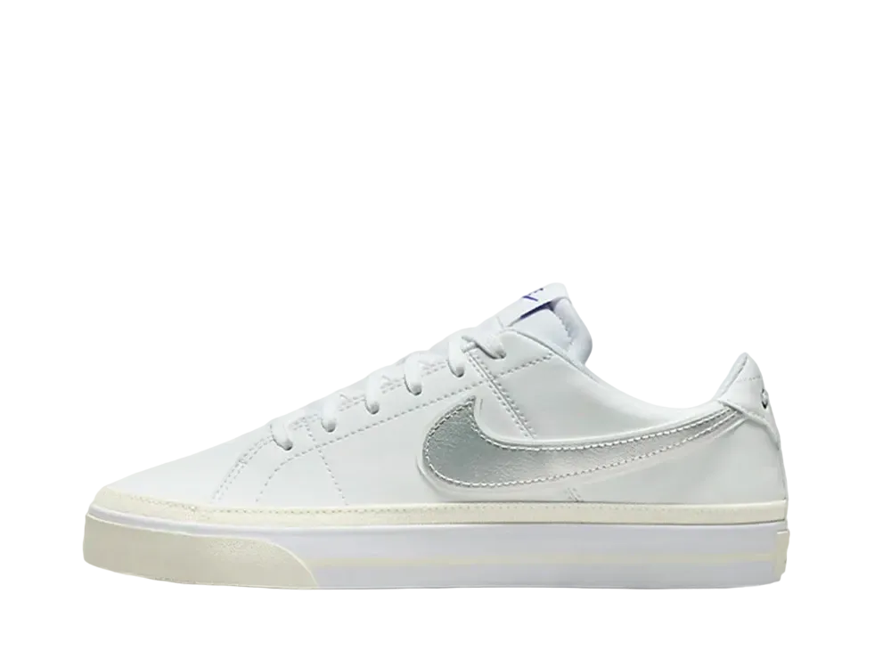 ナイキ ウィメンズ コート レガシー "ホワイト/メタリック シルバー"