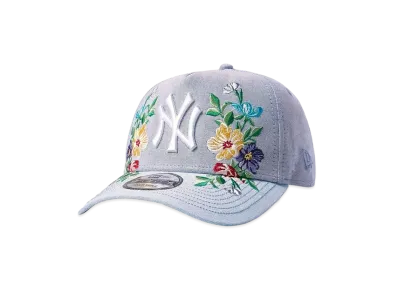 Kith x New Era x Yankees Floral Oxford Pinch Crown "Prestige"