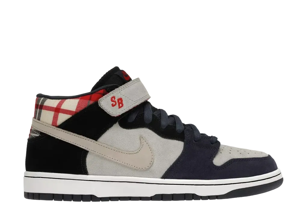 ナイキ SB ダンク ミッド "グーフィー ボーイ"