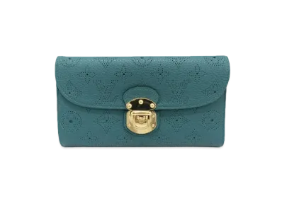 Louis Vuitton Monogram Mahina Portefeuille Amelia "Lagon"