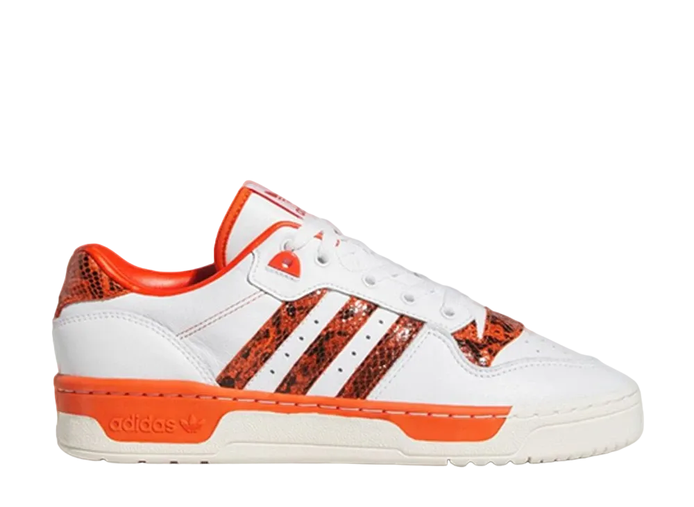 アディダス ライバルリー ロー "フットウェアホワイト/カレッジオレンジ"