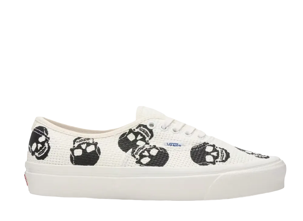 バンズ オーセンティック 44 DX "ニードル・ポイント スカルズ"