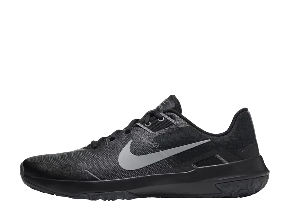 ナイキ バーシティ コンピート TR 3 "ダーク スモーク"