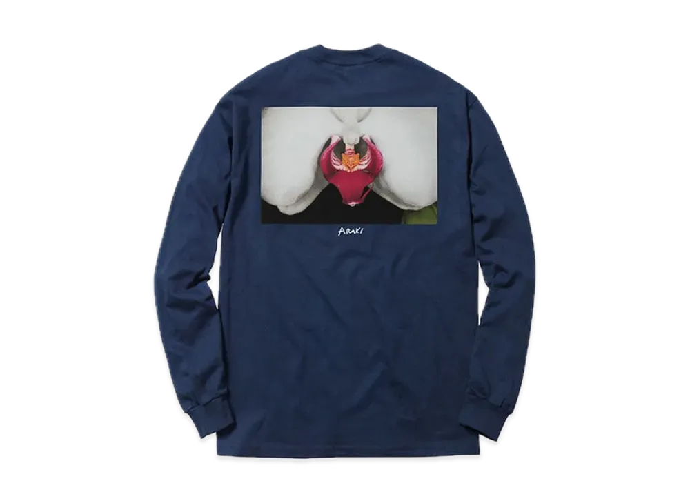 シュプリーム アラキ オーキッド L/S Tシャツ "ネイビー"