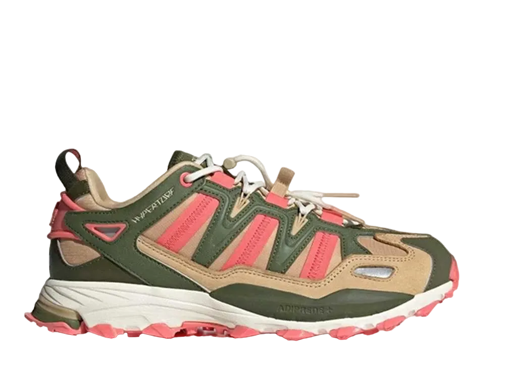 アディダス ハイパーターフ アドベンチャー "ヘイジー ベージュ/セミ ターボ"