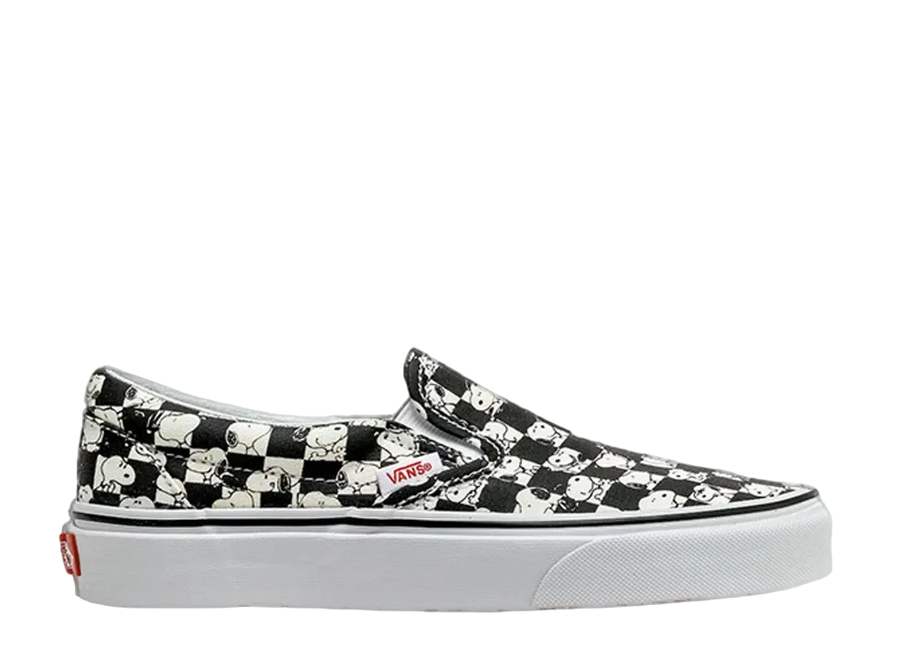Peanuts × Vans Slip On "Snoopy"