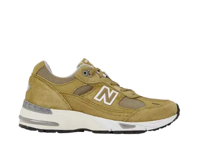 New Balance Women's 991 "Green Moss/Cloud Cream"