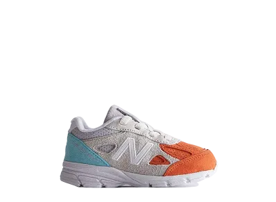キス × ニューバランス TD 990V4 キクラデス "ラスト/パーチメント"(キッズ)