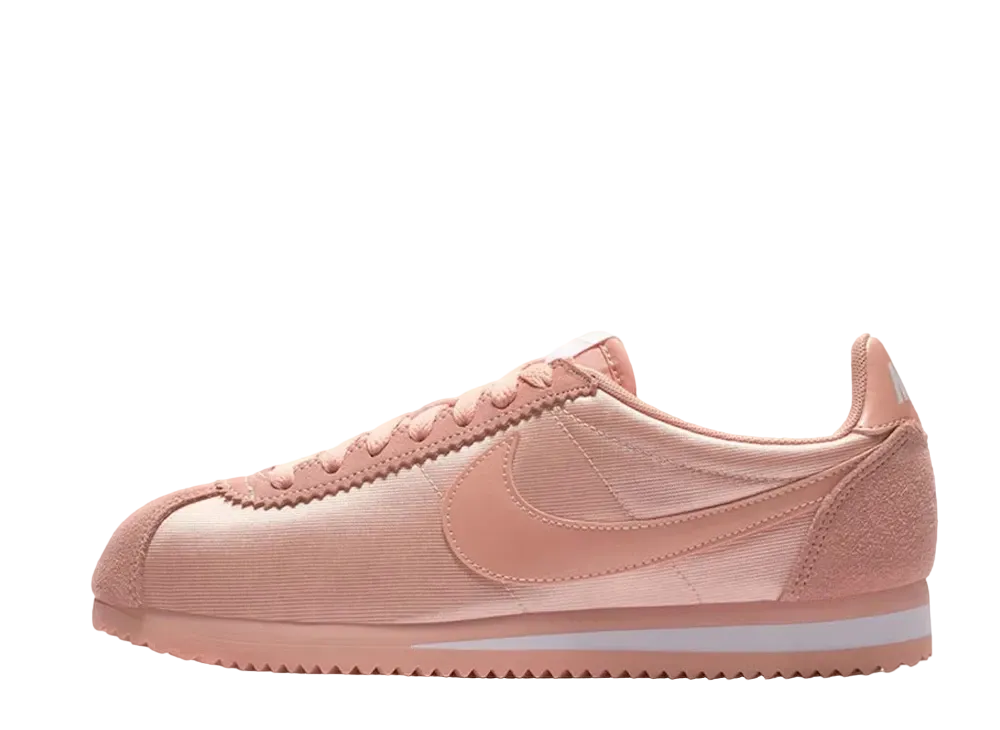 ナイキ ウィメンズ クラシック コルテッツ ナイロン "コーラル スターダスト"