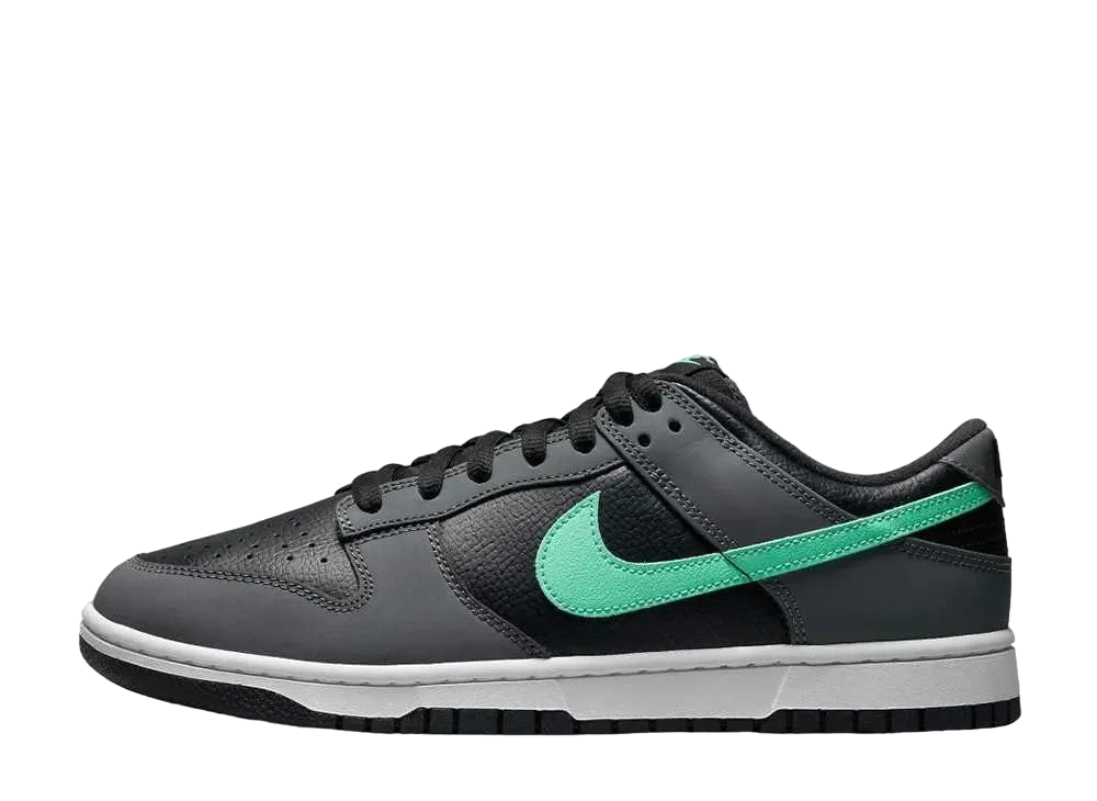ナイキ ダンク ロー "グリーン グロー"
