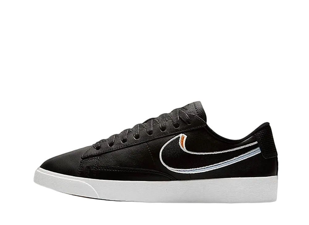 ナイキ ウィメンズ ブレーザー ロー LX "ブラック/ロイヤル ティント"