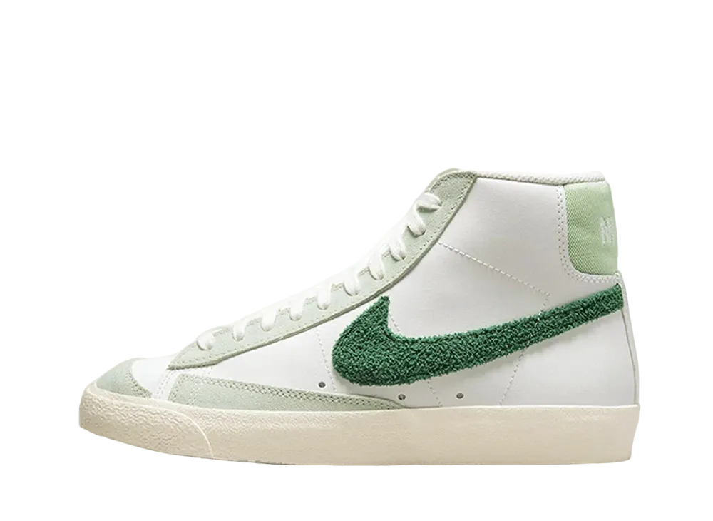 Nike Women's Blazer Mid 77 Vintage Chenille Swoosh "Gorge Green"