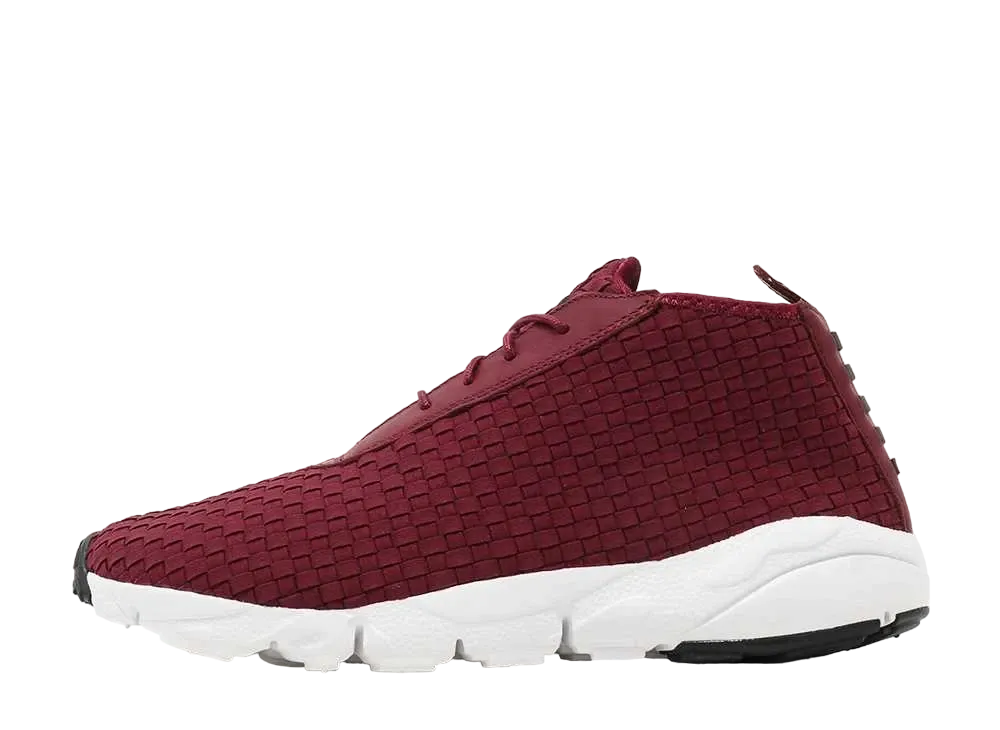 ナイキ エアフットケープ デザート チュッカ QS "ディープ ガーネット"