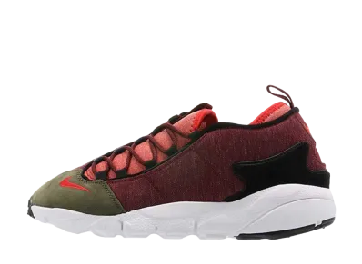 ナイキ エアフットスケープ NM "ドラゴン レッド"