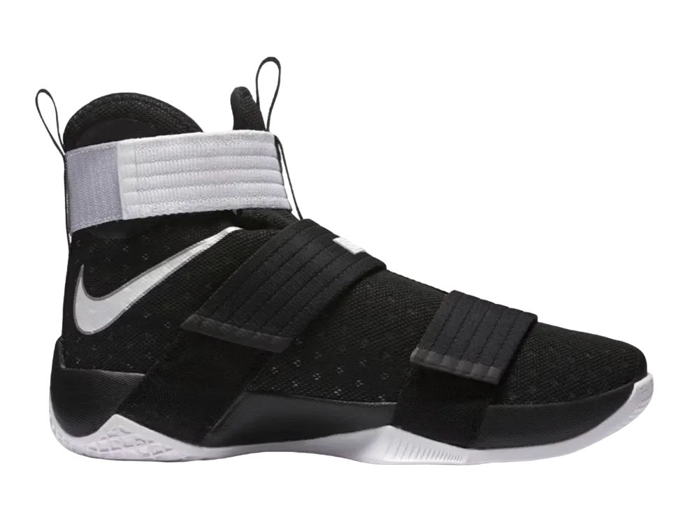 ナイキ レブロン ズーム ソルジャー10 チーム バンク "ブラック"