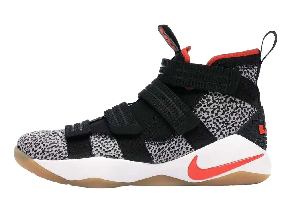 ナイキ レブロン ズーム ソルジャー11 サファリ "ブラック/チーム オレンジ"