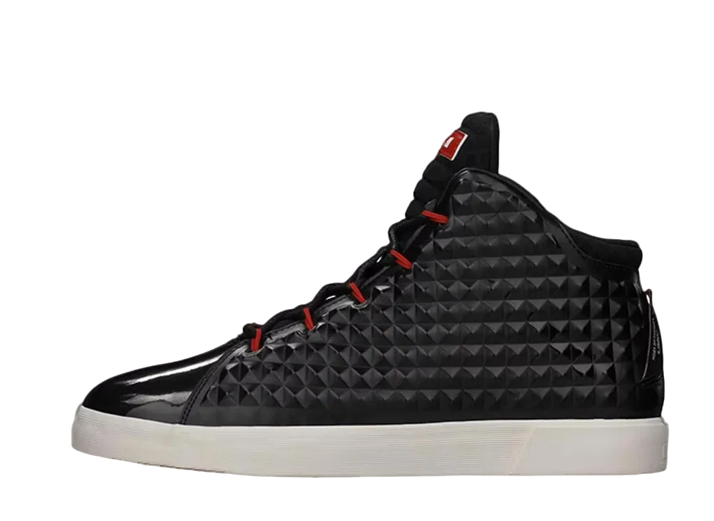 ナイキ レブロン12 NSW "ブラック/チャレンジ レッド"