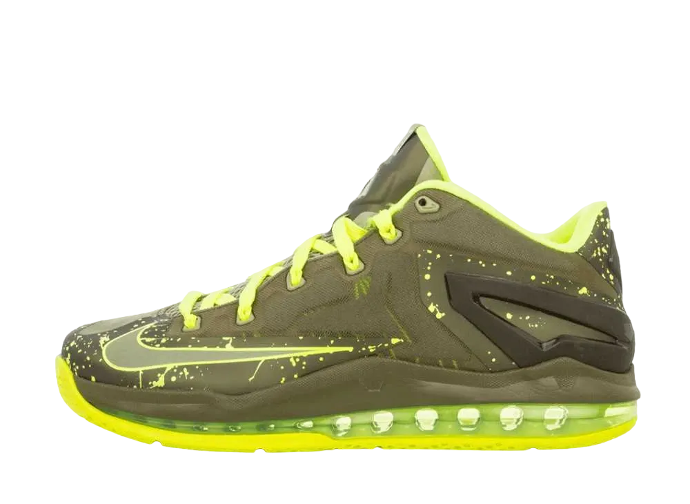 ナイキ マックス レブロン11 ロー ダンクマン "ミディアムカーキ"