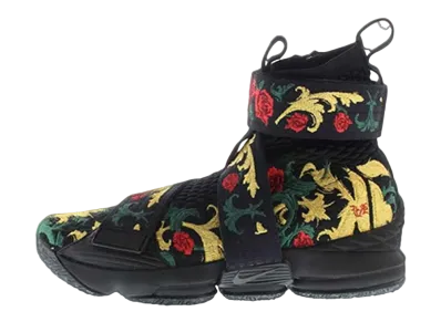 KITH × Nike LeBron 15 Lifestyle King's Crown "Black"
