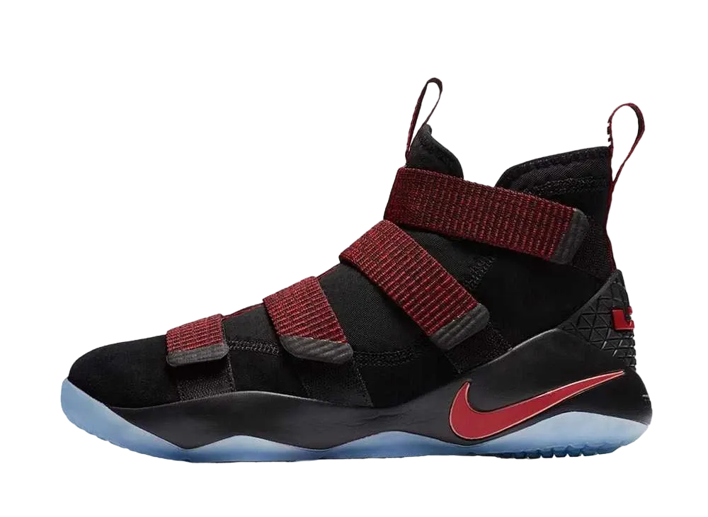 ナイキ レブロン ソルジャー11 "レッド スターダスト"