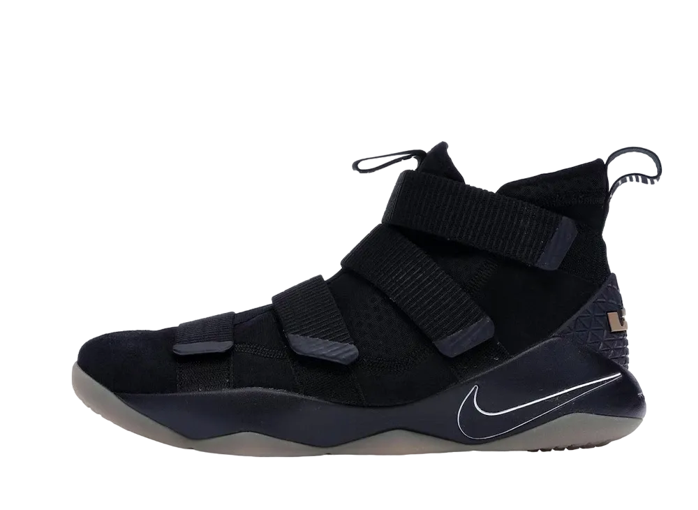 ナイキ レブロン ズーム ソルジャー11 "ブラック ガム"