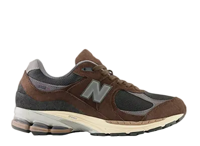 ニューバランス 2002R ルナニューイヤー "ブラウン"