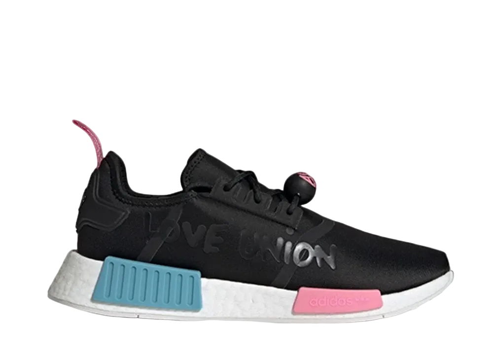 Andre Saraiva × adidas NMD R1 "Core Black/Footwear White"