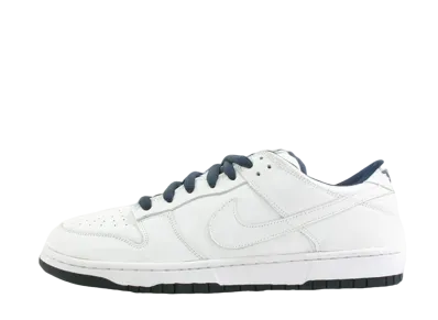ナイキ ダンク ロー プロ B "ホワイト/ミッドナイト ネイビー"