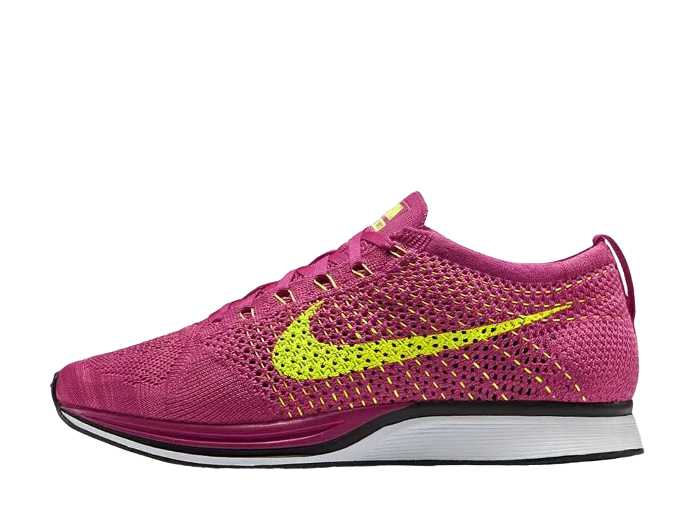 ナイキ フライニット レーサー "ファイヤーベリー"