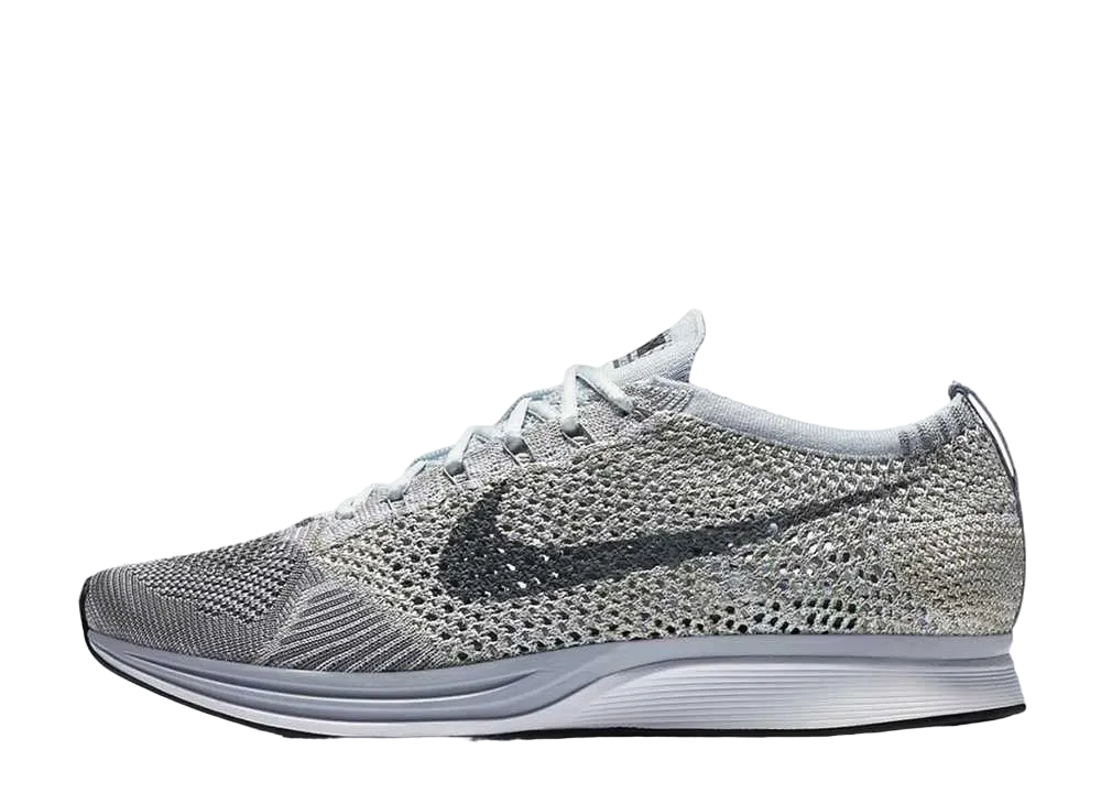 ナイキ フライニット レーサー "ピュア プラチナム"