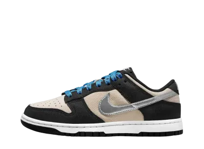 ナイキ ウィメンズ ダンク ロー "ベージュ/ブラック アンド メタリックシルバー"