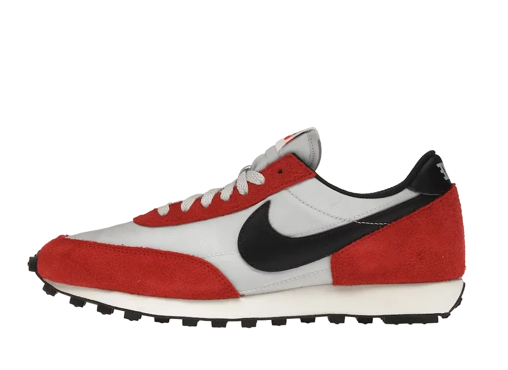 ナイキ デイブレイク "ピュアプラチナム"