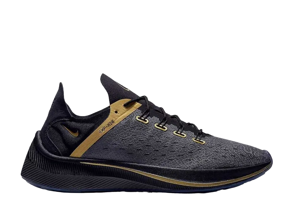 CR7 × ナイキ EXP-X14 クリスティアーノ ロナウド "ブラック"