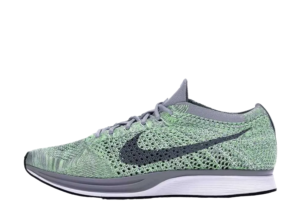 ナイキ フライニット レーサー "ピスタチオ"