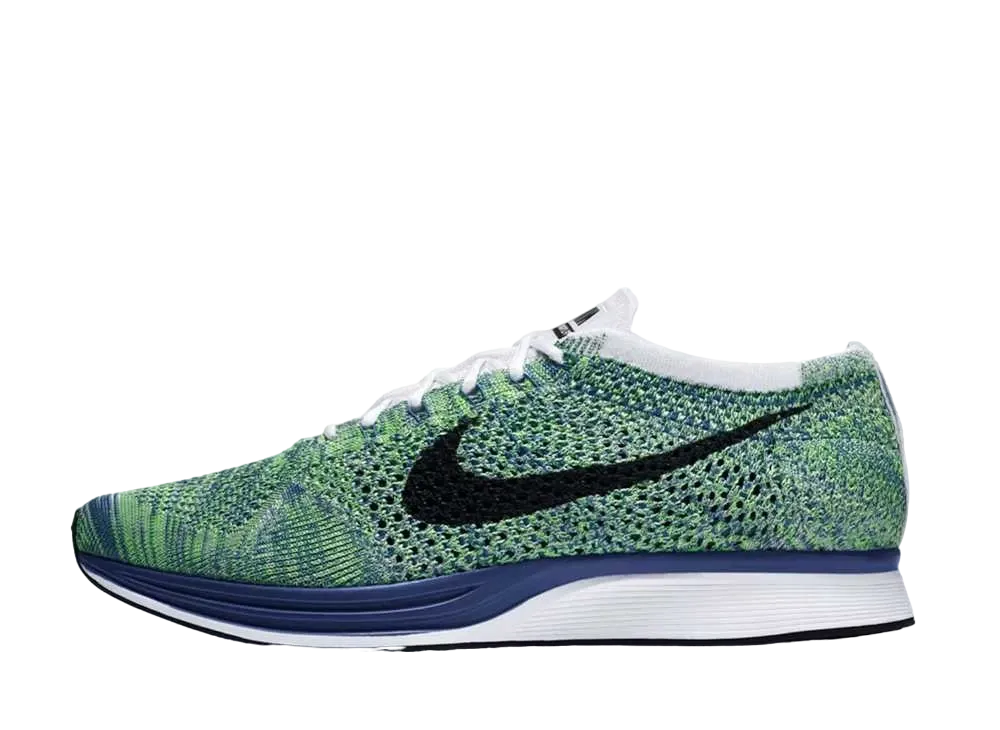 ナイキ フライニット レーサー "トランクイル"