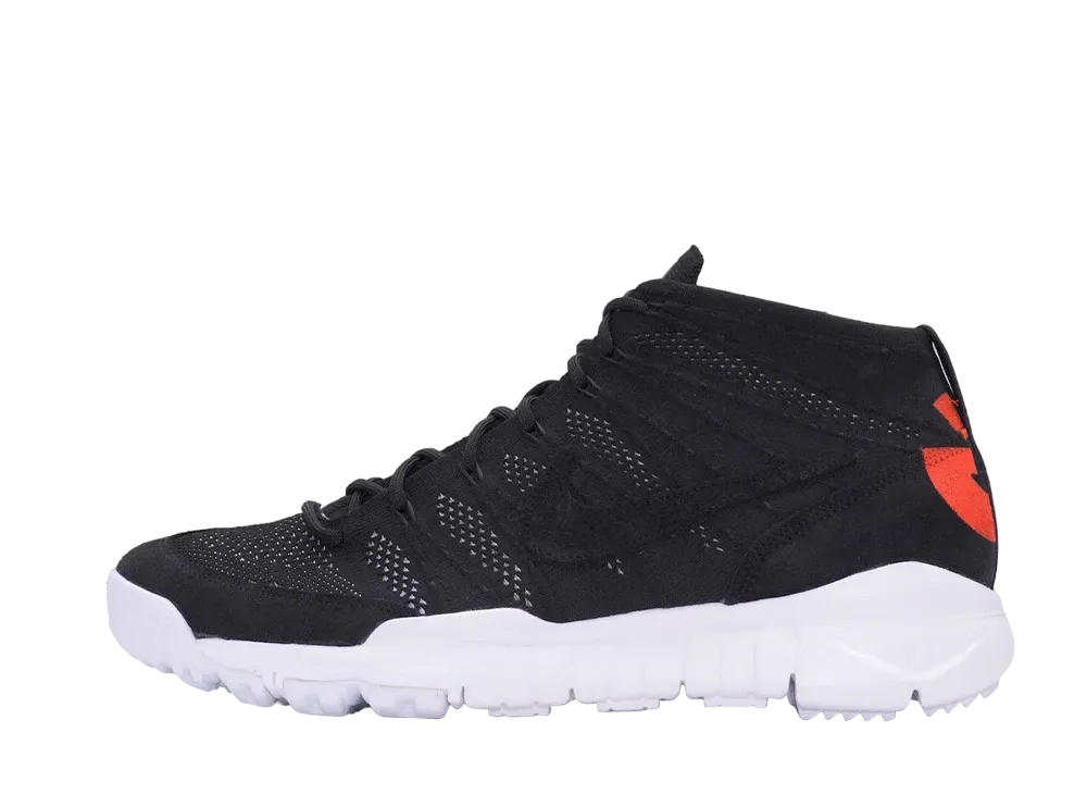 ナイキ フライニット トレーナー チュッカ SFB ACG "ブラック"