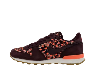 ナイキ ウィメンズ インターナショナリスト LIB QS "ディープ バーガンディ"