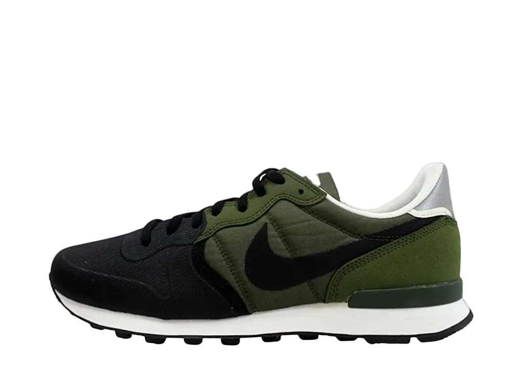 ナイキ インターナショナリスト プレミアム SE "レギオン グリーン"