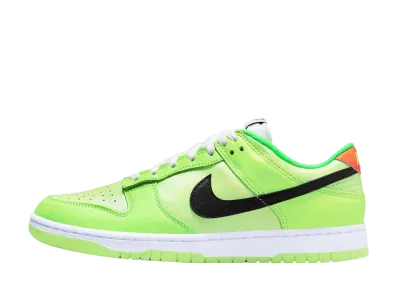 ナイキ ダンク ロー "ボルト"