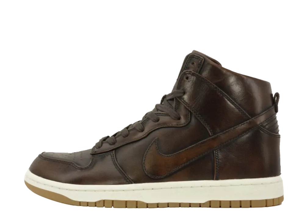 ナイキ ダンク ラックス バーニシュト SP "クラシック ブラウン"