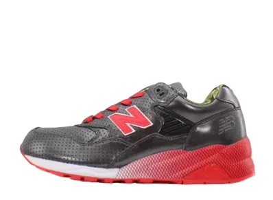 Stussy × Mad HECTIC × UNDEFEATED × New Balance 580 "Black Red"