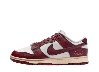 ナイキ ウィメンズ ダンク ロー SE ジャスト ドゥ イット "チームレッド"